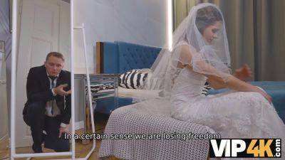 VIP4K. Couple decided to copulate in the bedroom before the ceremony - txxx.com - Czech Republic